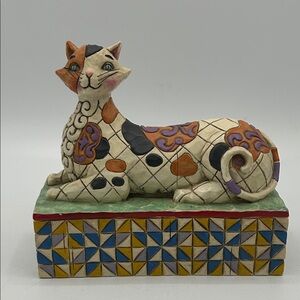 Jim Shore Heartwood Creek CALLIOPE CAT on a Box Figurine Paperweight Decor